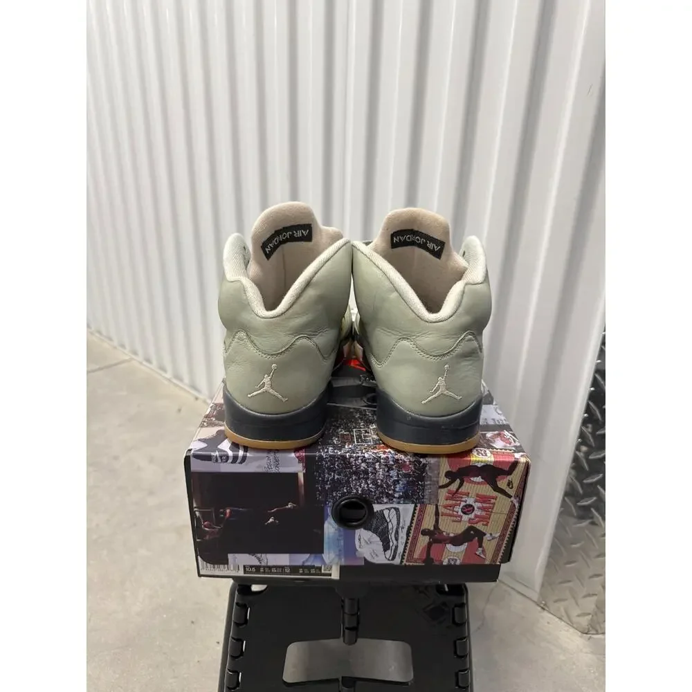 Jordan size 10